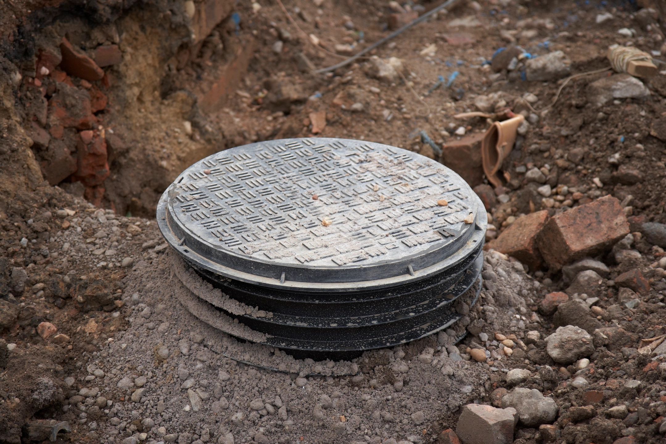 Septic tank access lid